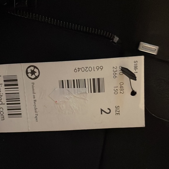 The Limited Drew Fit shorts - Picture 6 of 6